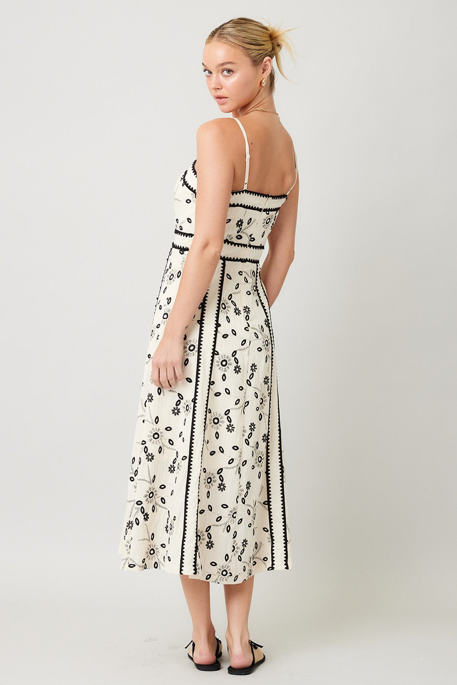 Embroidery Lace Midi Dress