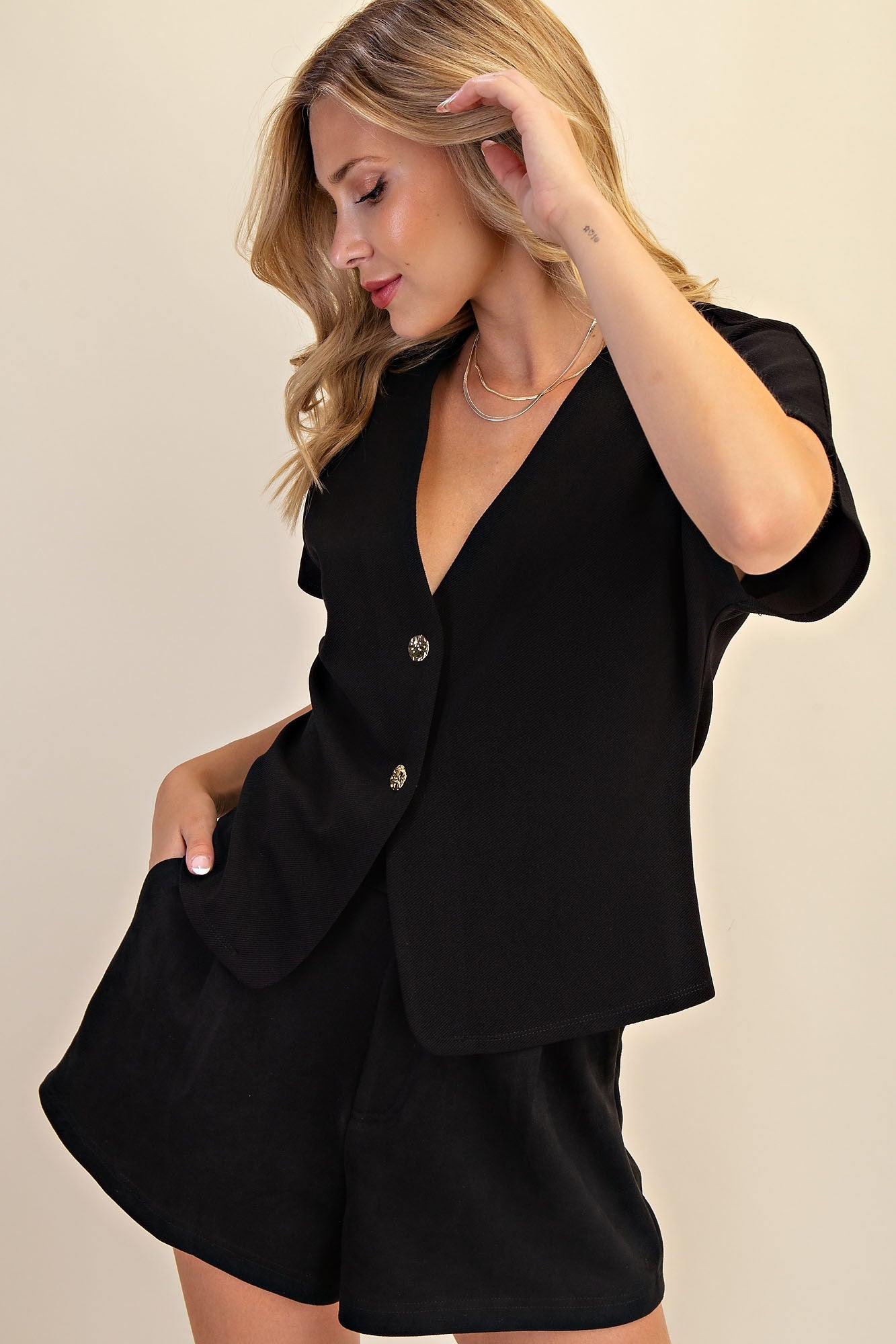 Mia Sleeve Vest Black
