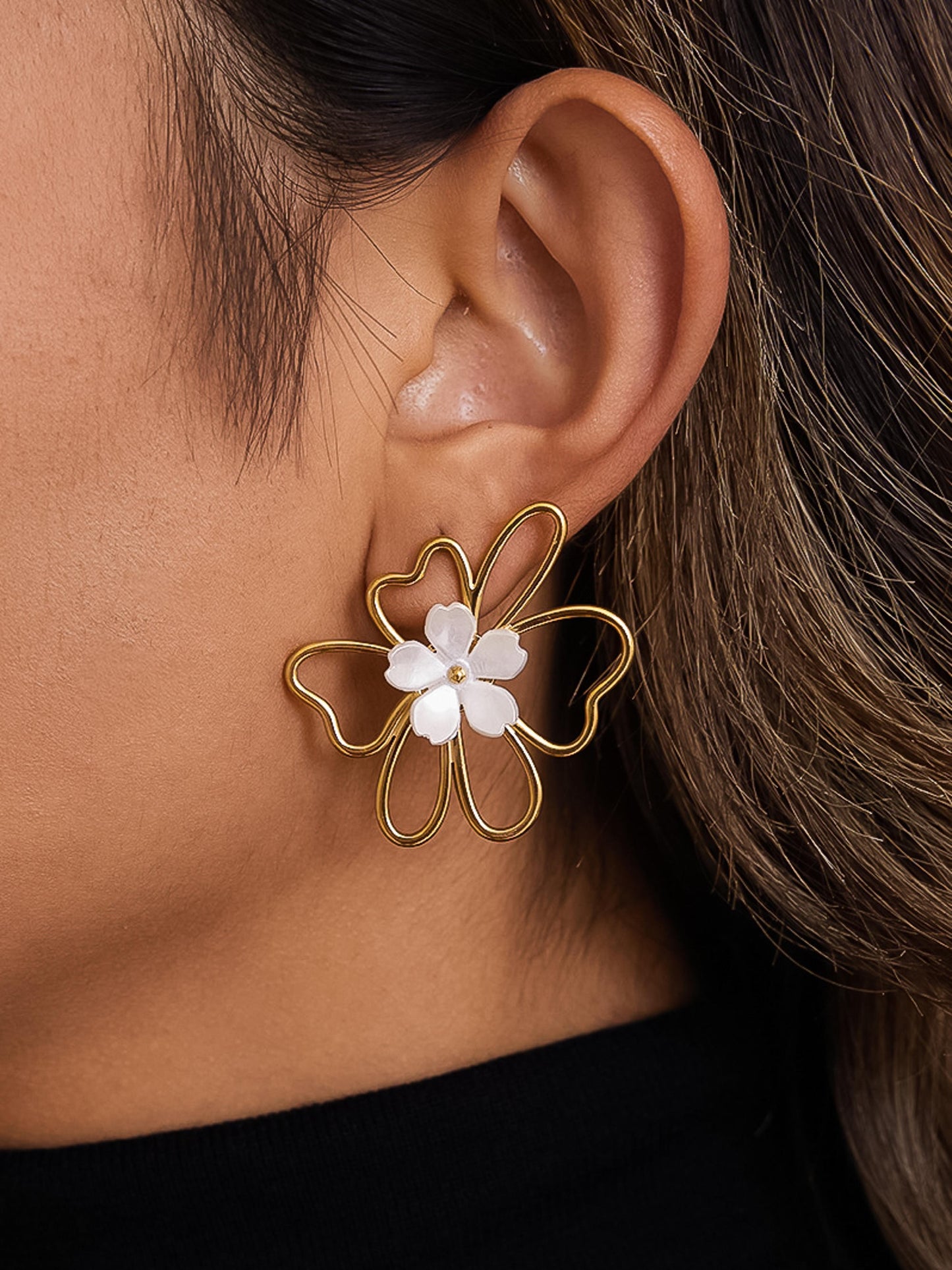 18k Gold Non-tarnish White Petal Floral Earrings