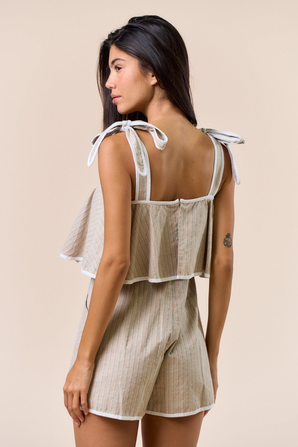 Contrast Hem Bow Tie Romper
