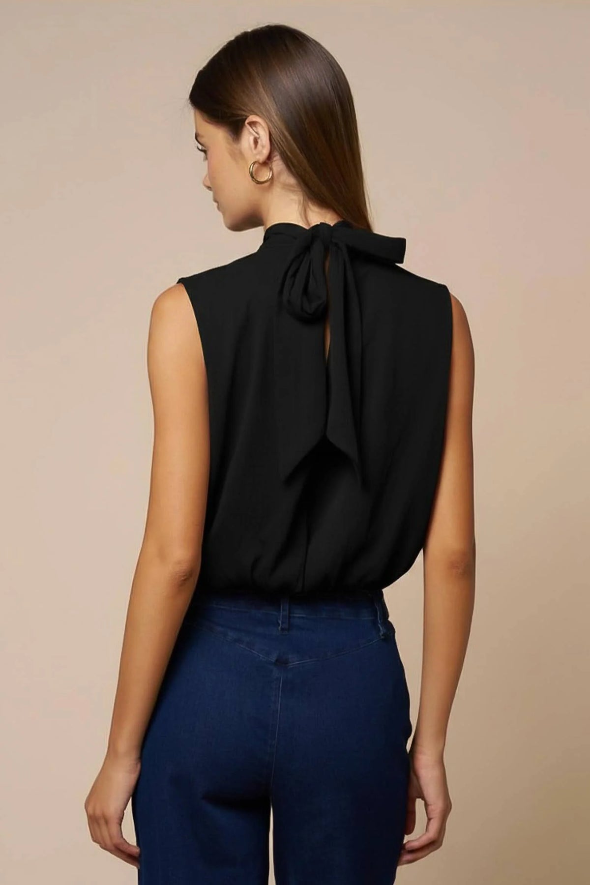 Vera Dark Black Top