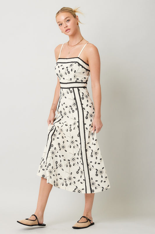 Embroidery Lace Midi Dress