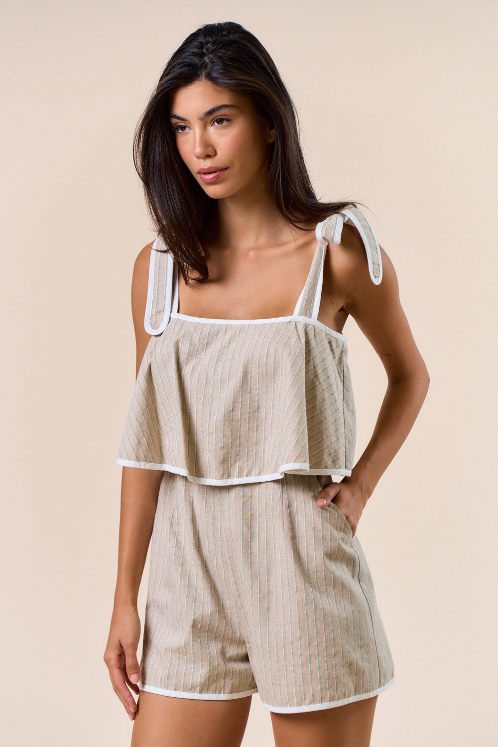 Contrast Hem Bow Tie Romper
