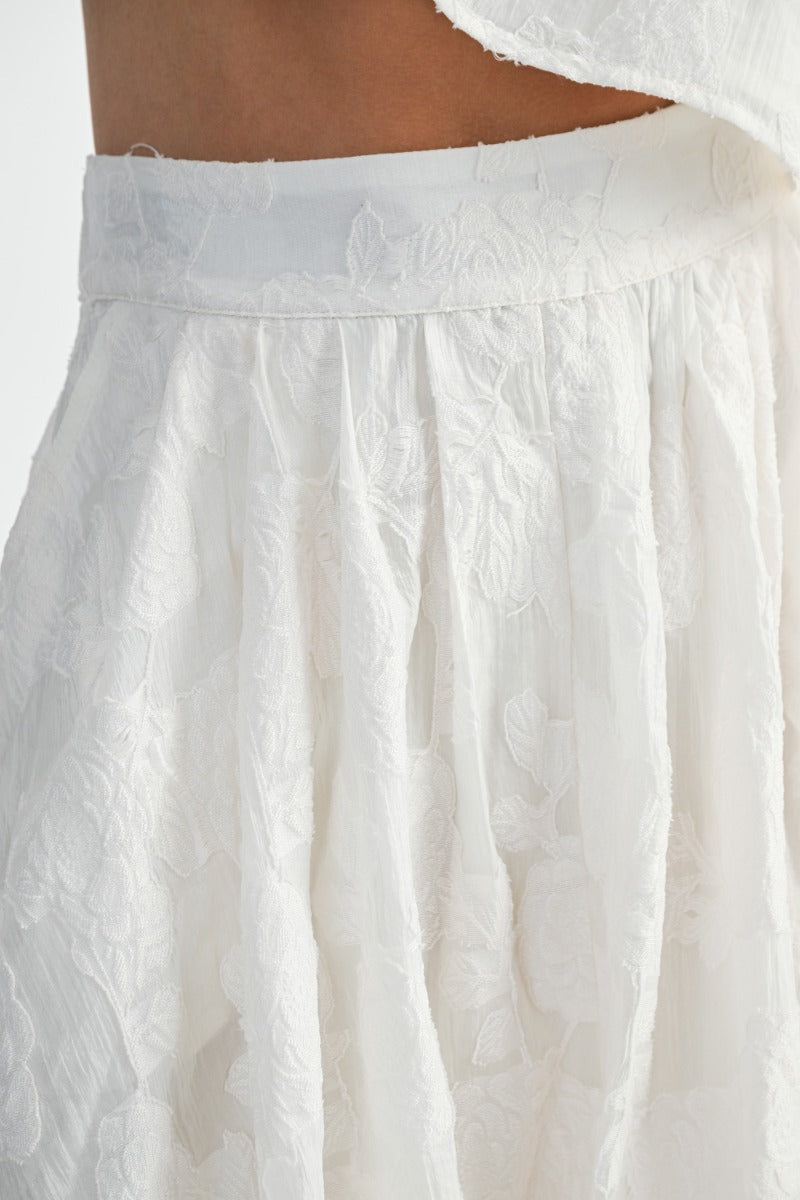 Floral textured Set Cream