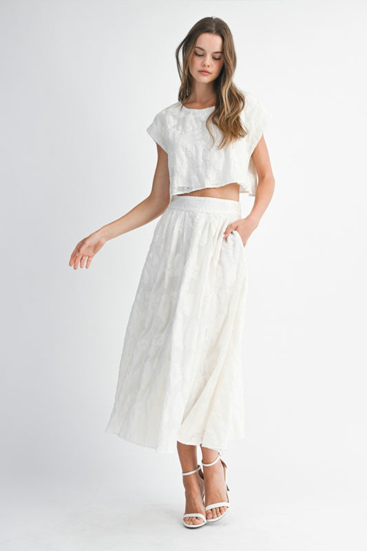 Floral textured Set Cream